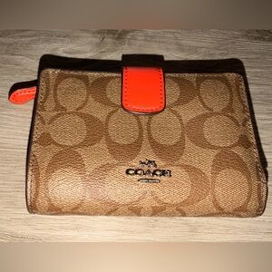 Coach Medium Corner Zip Wallet